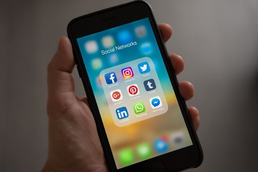 How to Use Social Media in Your Career and Business
